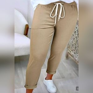 Everyday Slim Jogger Pants in Beige